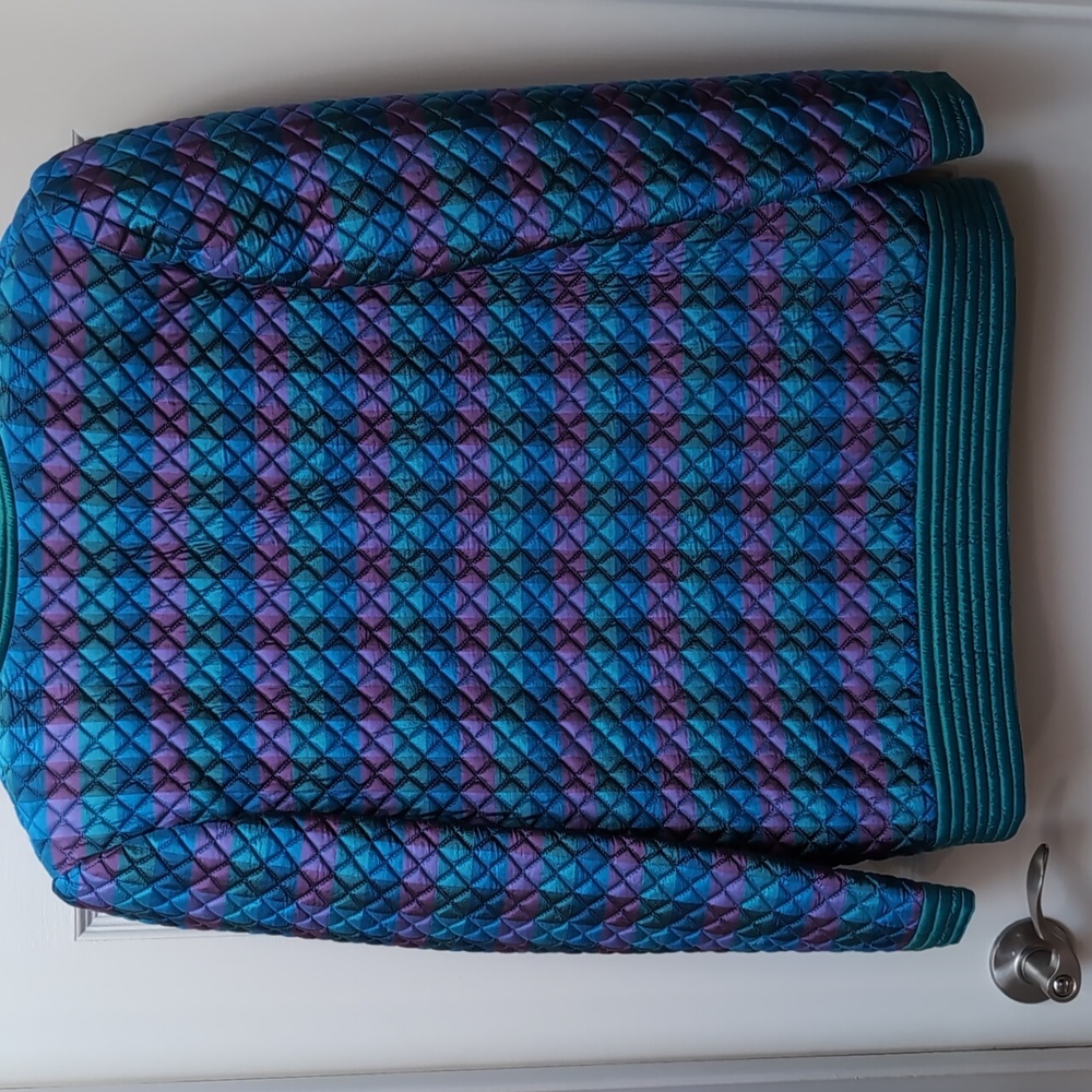 Women's Jacket - Picture 3 of 3